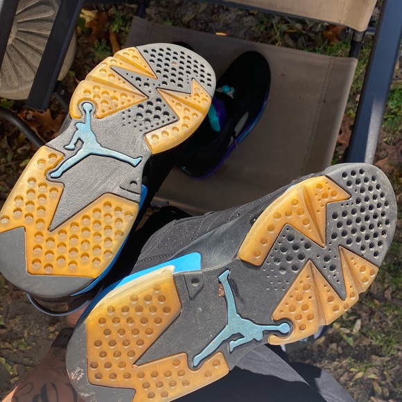 Jordans main image 6